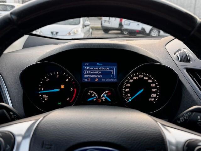 Ford Kuga 2.0 TDCI 140 CV 4WD Powershift Titanium