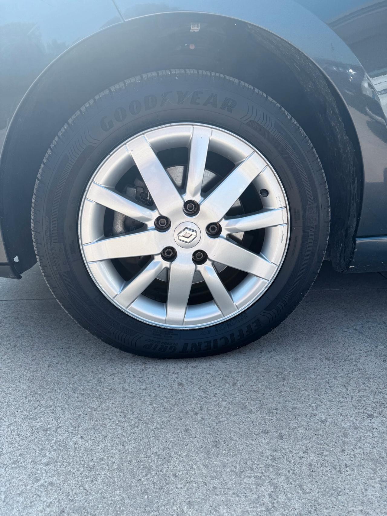 Renault Megane Mégane C-C 1.5 dCi 110CV Wave Edition