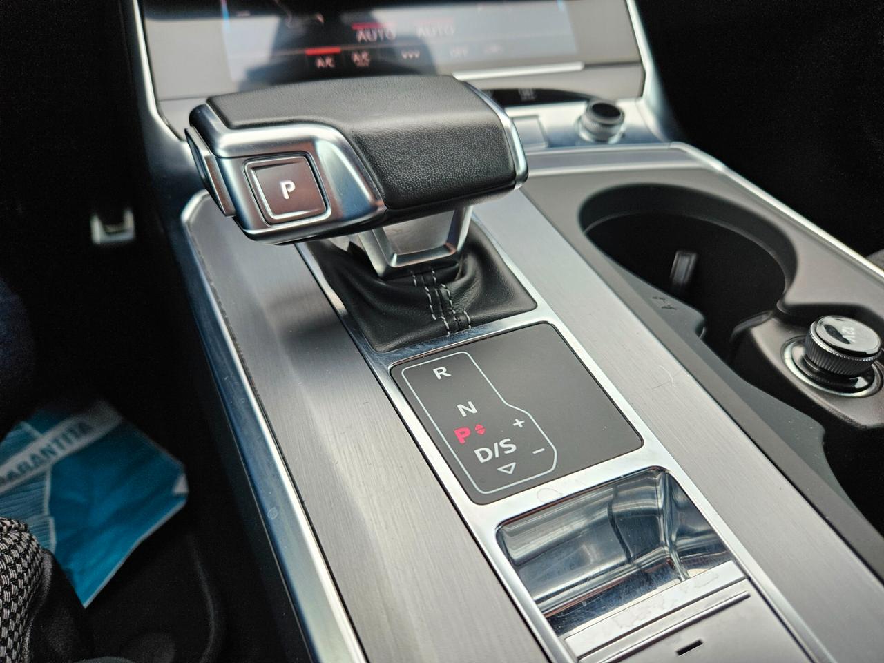 Audi A6 Avant 40 2.0 TDI quattro ultra S tronic S LINE FULL MATRIX