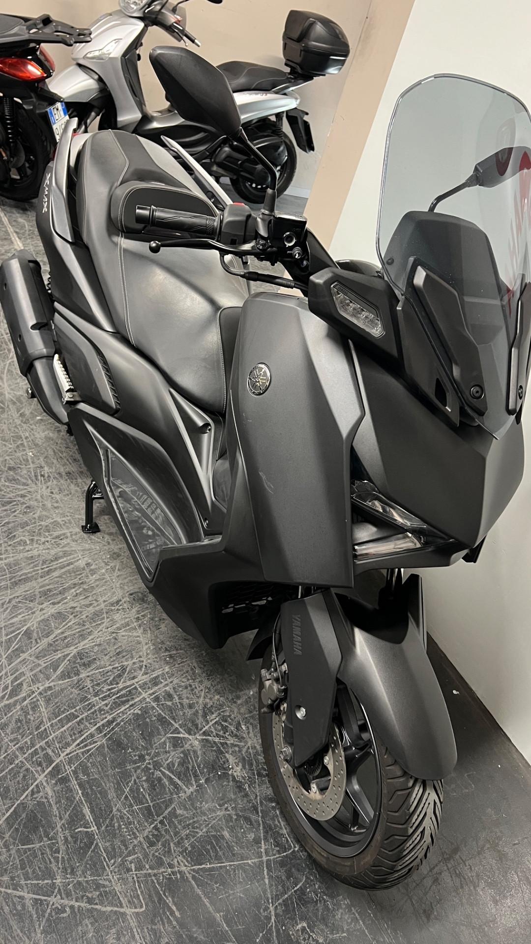 Yamaha X-Max 300