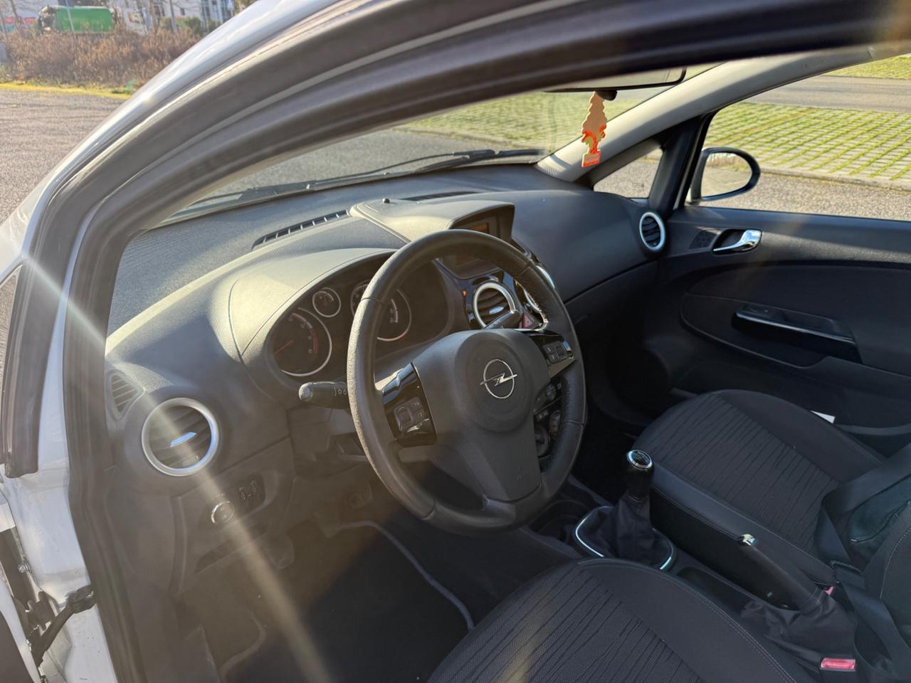 Opel Corsa 1.2 85CV 5 porte GPL-TECH Edition