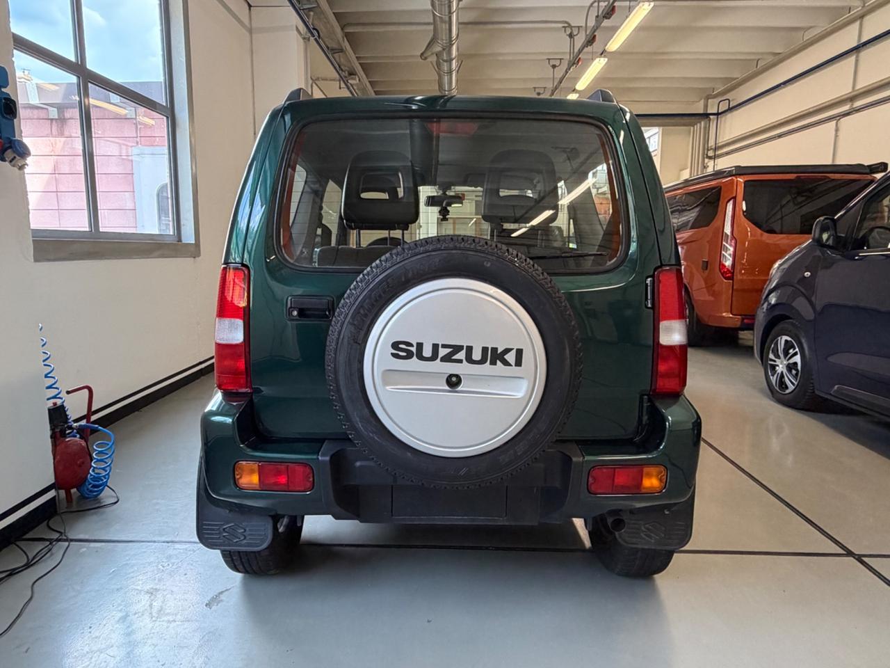 Suzuki Jimny 1.3i 16V cat 4WD JLX