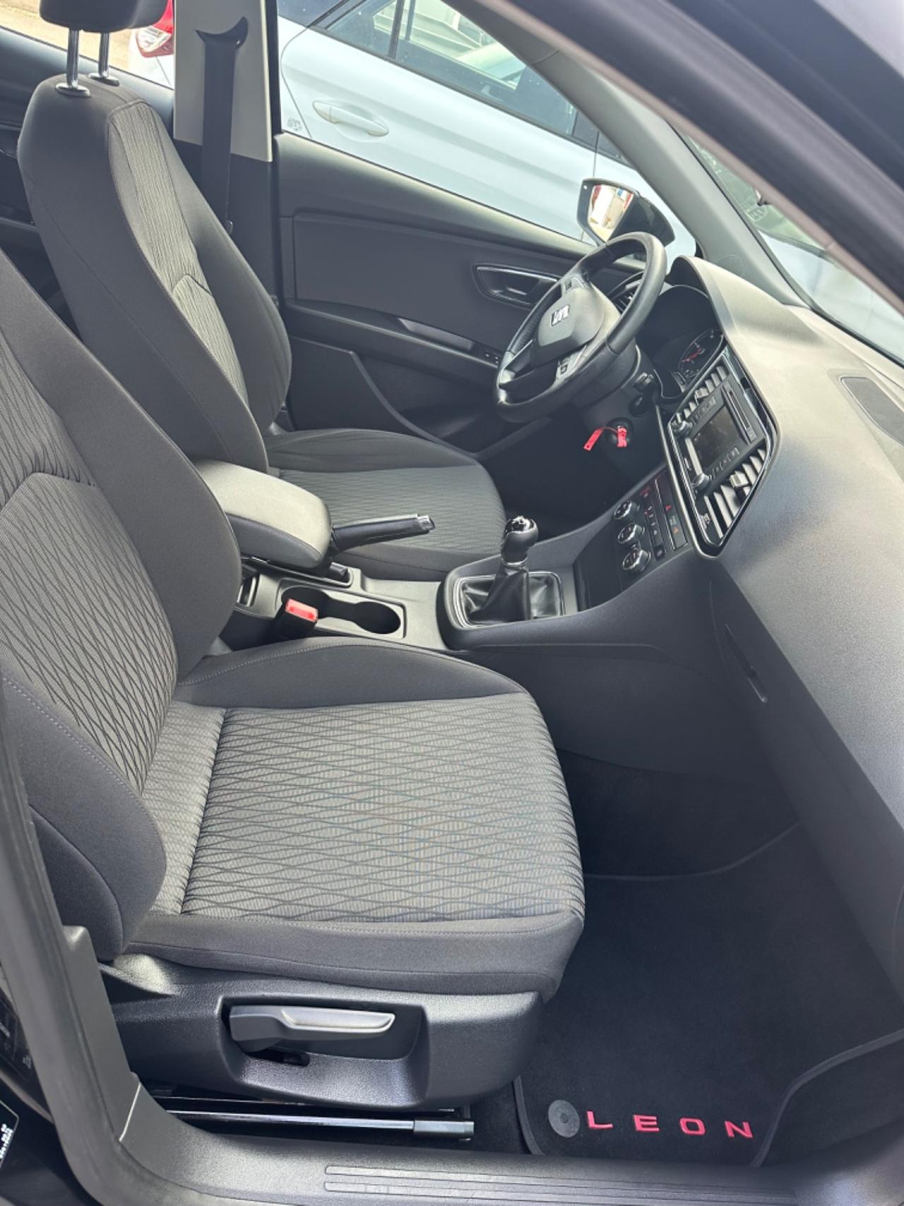 Seat Leon 1.6 TDI 105 CV ADATTA A NEOPATENTATI