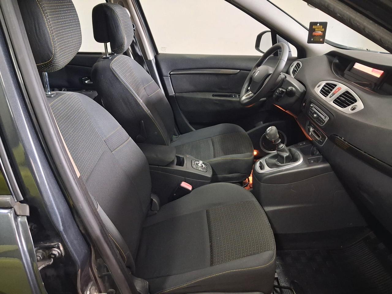 Renault Scenic X-Mod 1.5 dCi unico prop 2011