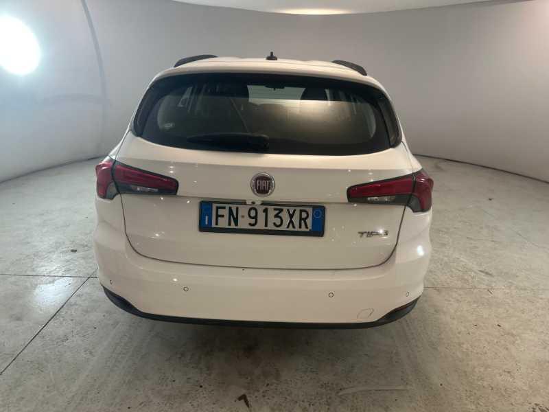 FIAT Tipo (2015-->) - Tipo 1.3 Mjt S&S SW Lounge