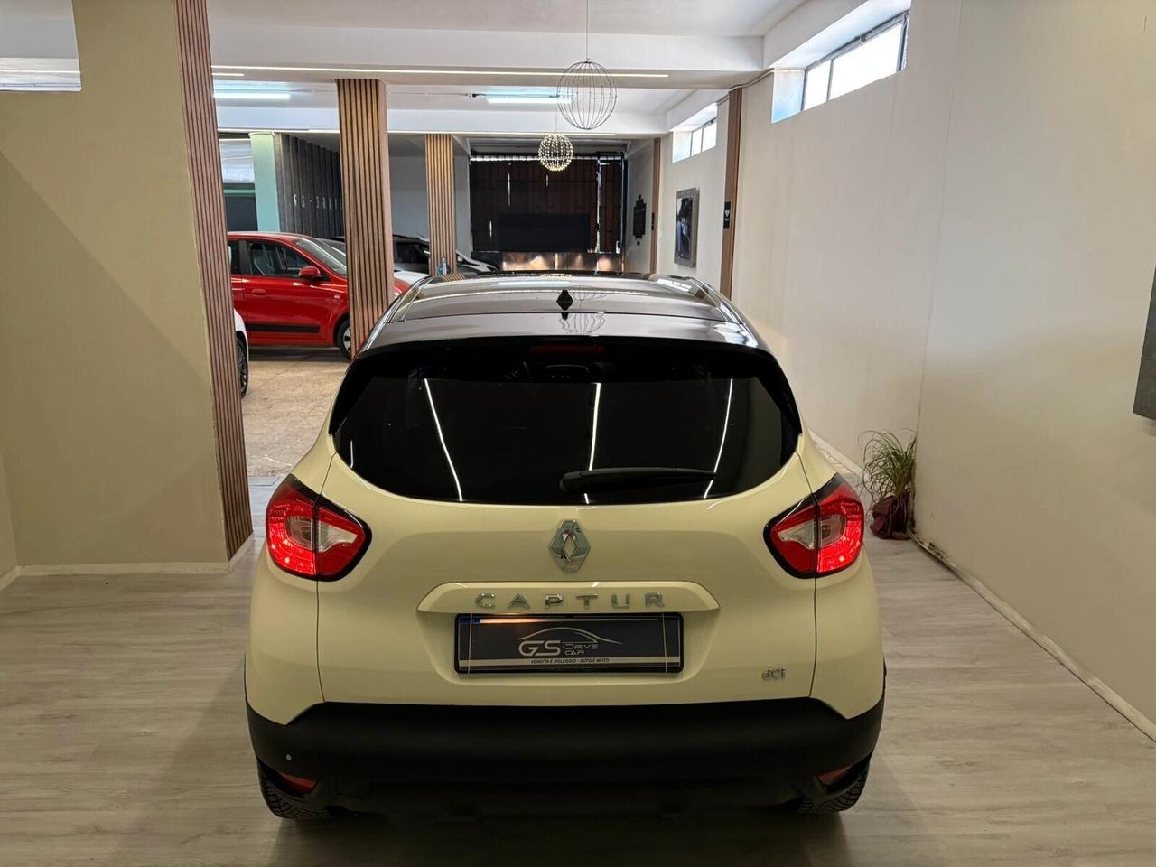 Renault Captur 1.500cc dCi 90cv Allestimento R-Link