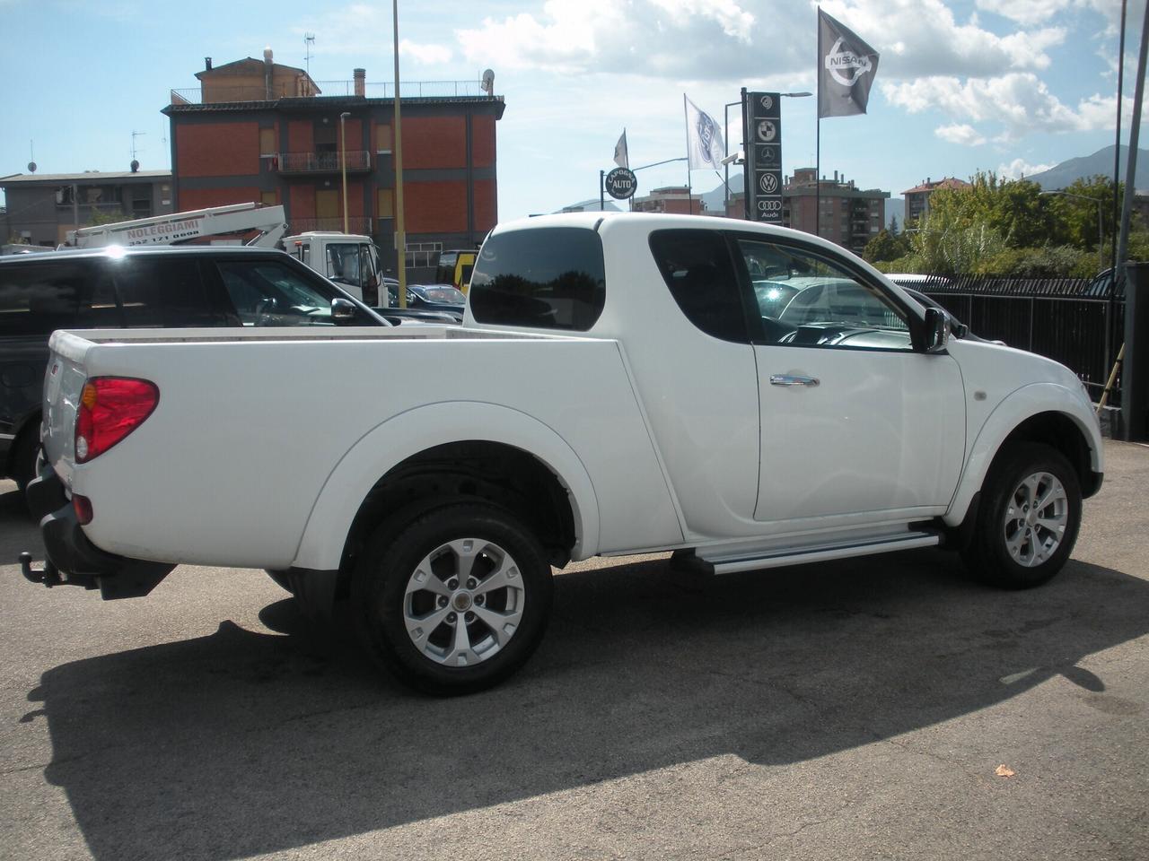 Mitsubishi L200 2.5 DI-D/178CV Club Cab Intense Plus