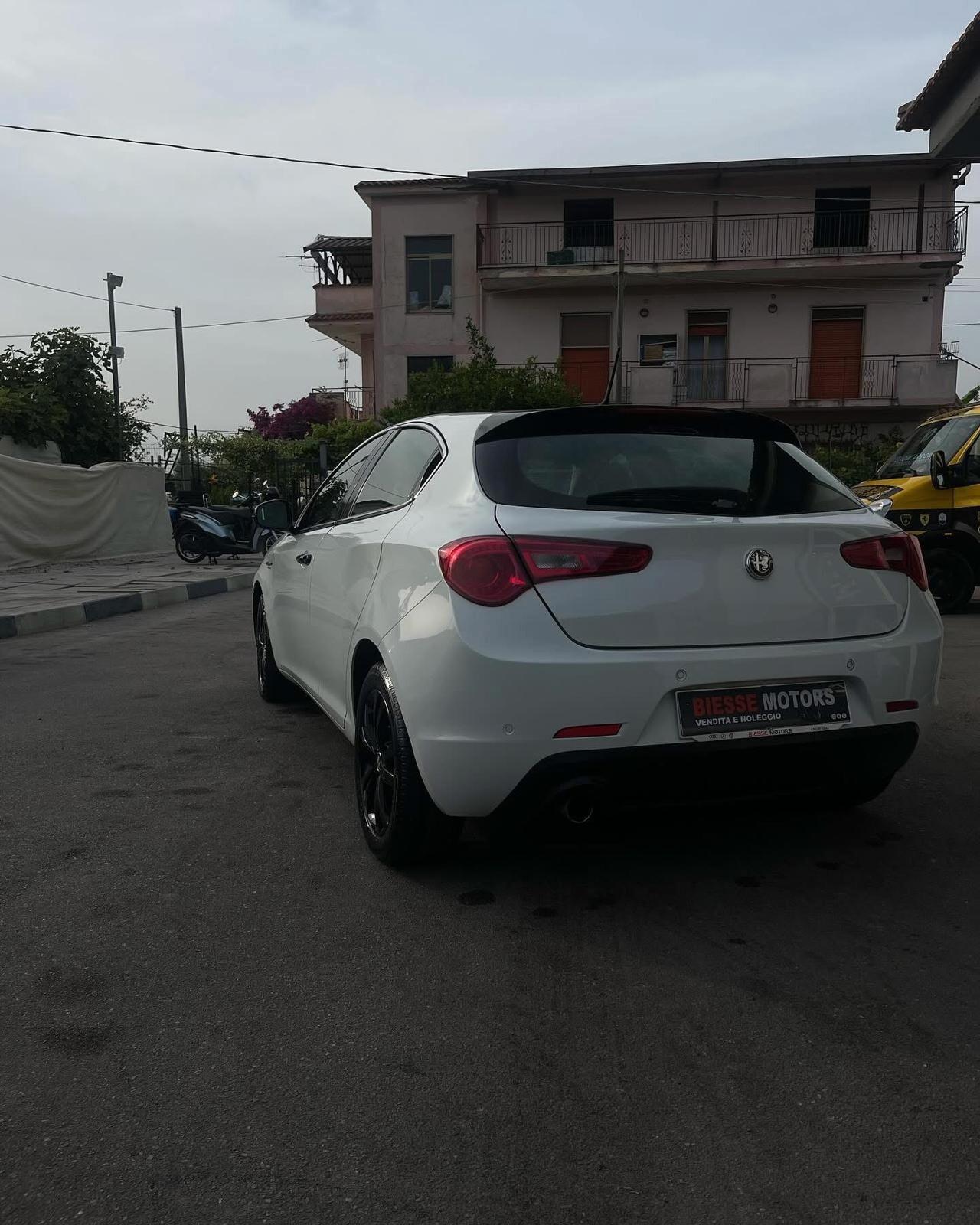 Alfa Romeo Giulietta 1.6 JTDm-2 105 CV Distinctive