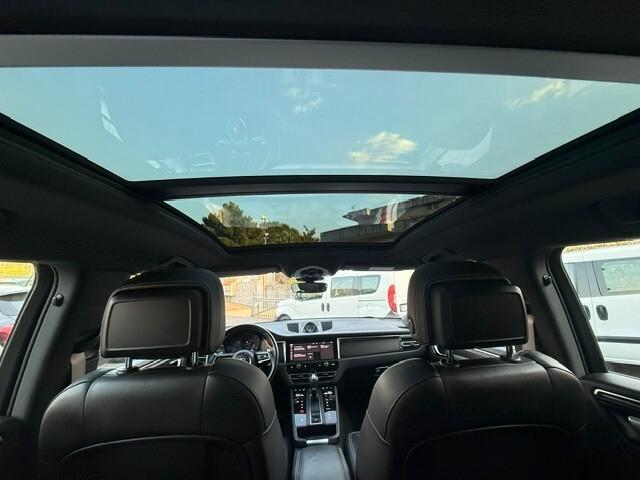 PORSCHE Macan 2.0