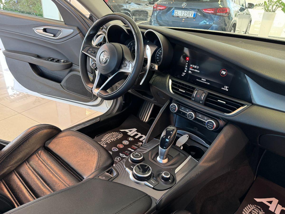 ALFA ROMEO Giulia 2.2 210 CV AT8 AWD Q4 Veloce