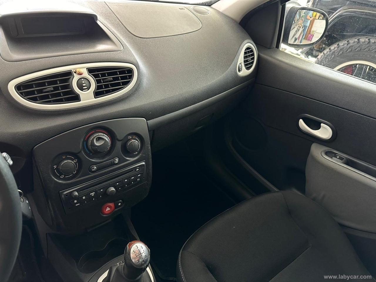 RENAULT Clio 1.2 5p. Yahoo!