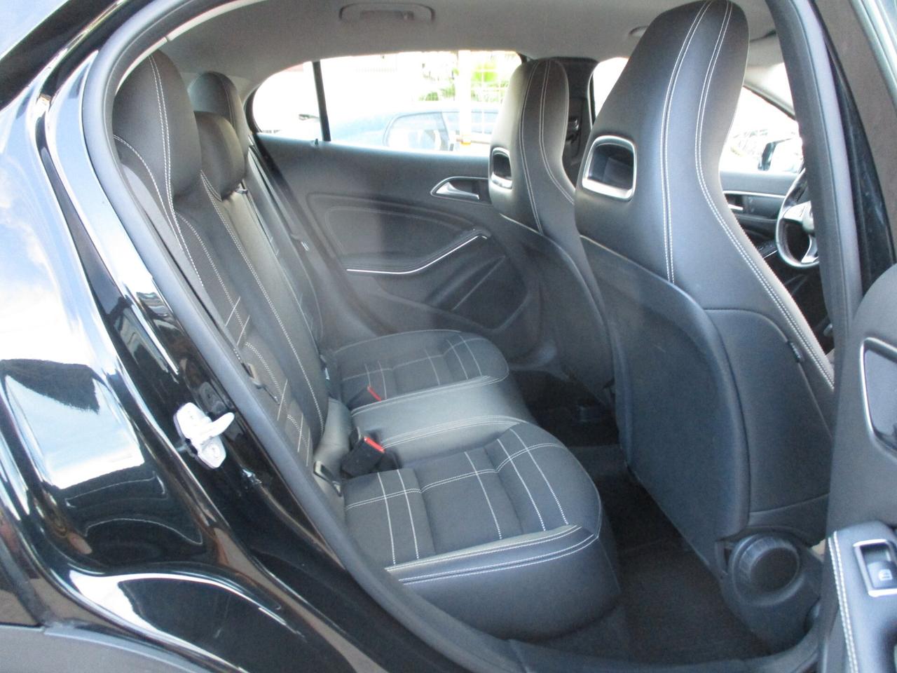 Mercedes-benz GLA 200 d Automatic PARI AL NUOVO