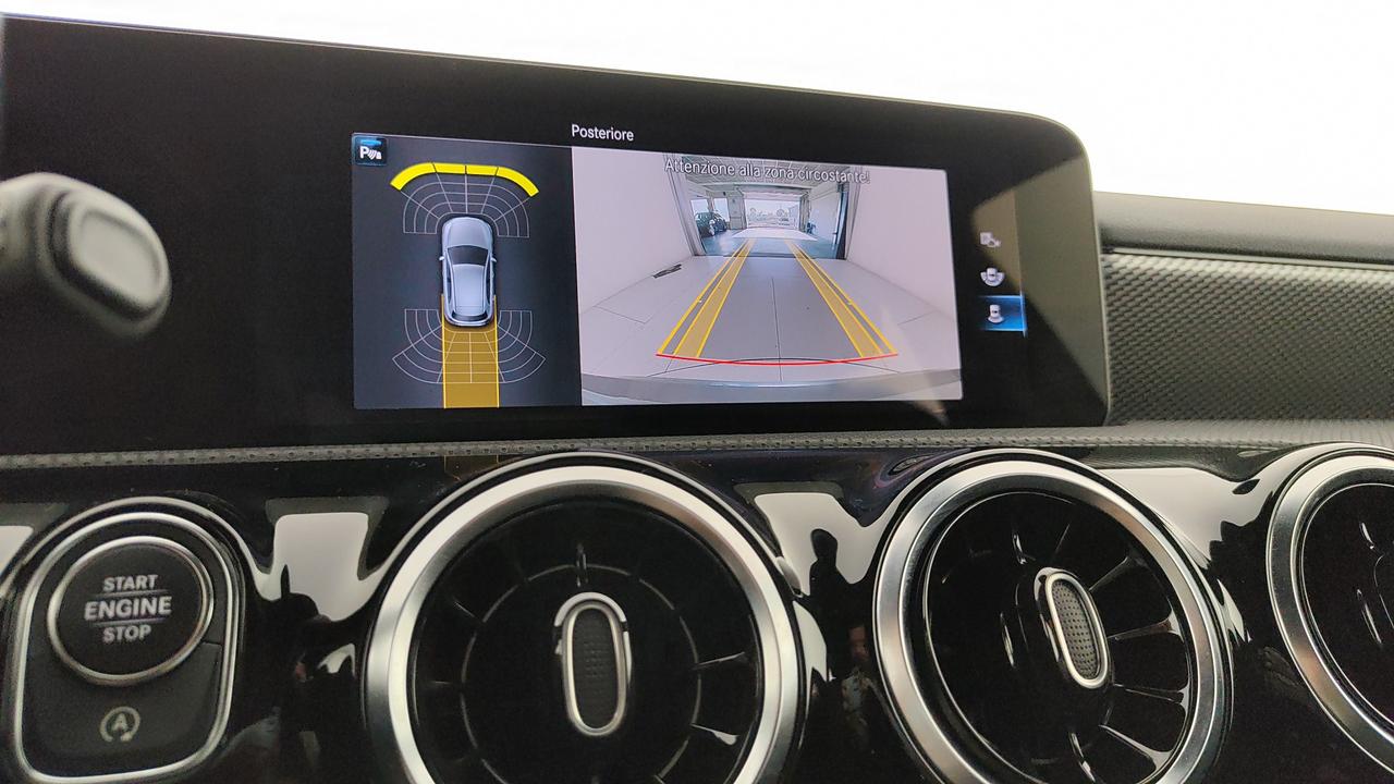Mercedes-Benz Classe A - W177 2018 - A 180 d Sport auto