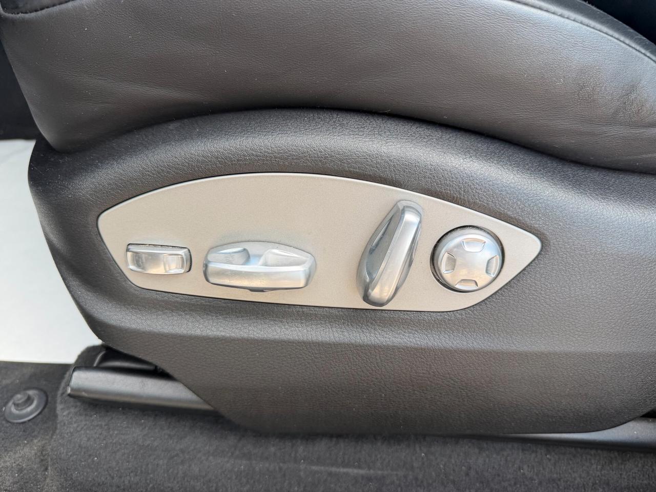 Porsche Macan 2.0/TETTO/SCARICO/LED/PELLE/21"/FULL
