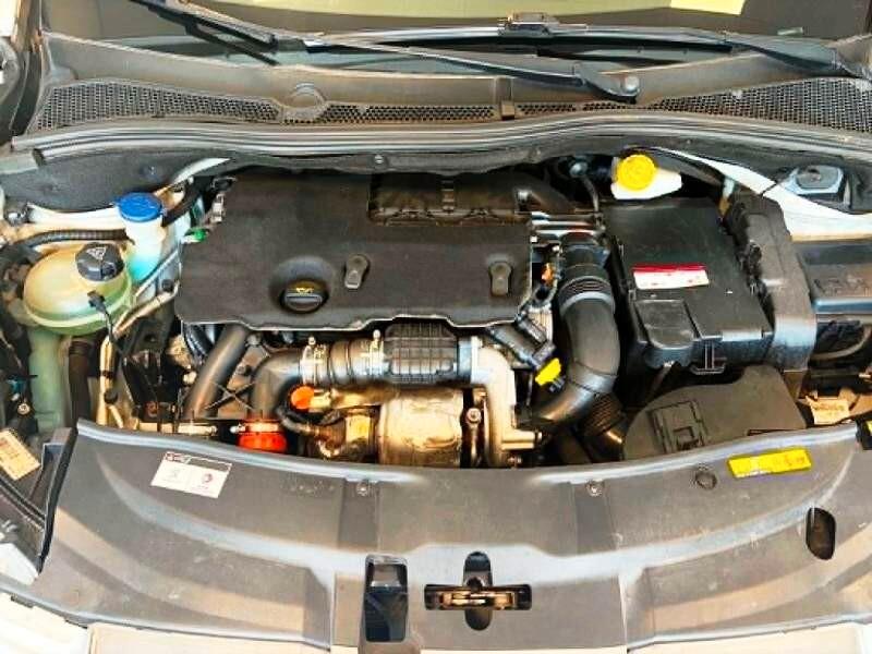 Peugeot 2008 1.6 e-HDi 92 CV S&S ETG6 Allure