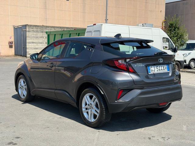 TOYOTA C-HR 1.8 Hybrid E-CVT Business