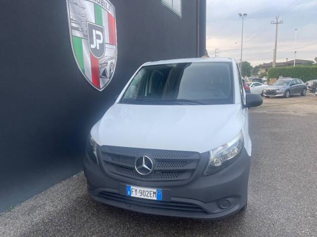 Mercedes Vito 111 cdi long E6 3 Posti Clima