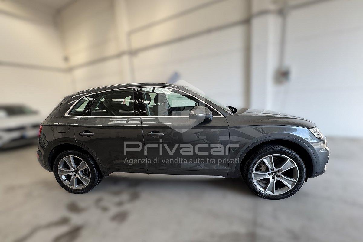 AUDI Q5 40 TDI quattro S tronic Business Design