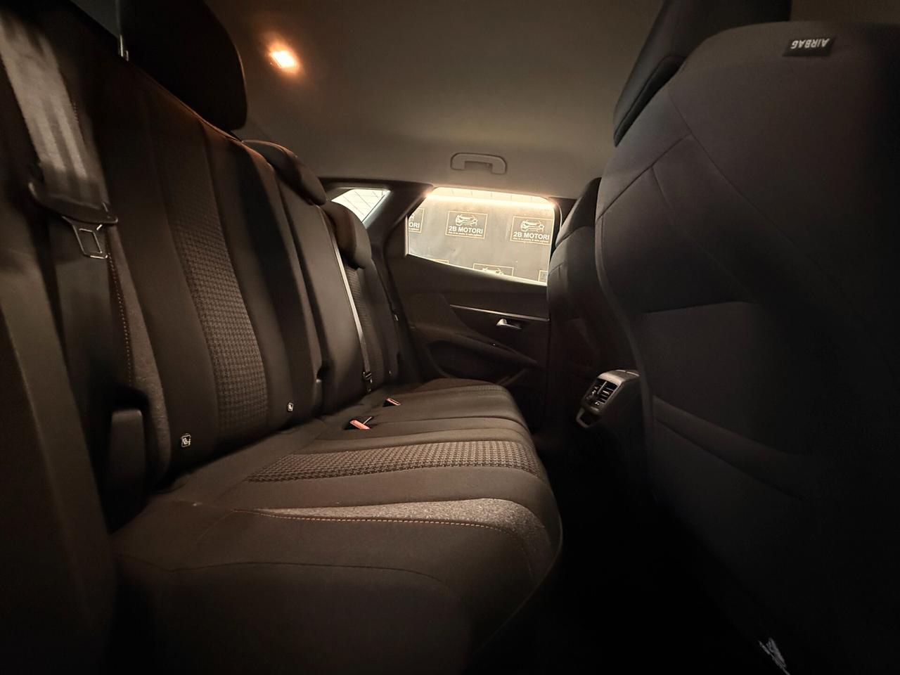 Peugeot 3008 BlueHDi 130 S&S EAT8 Allure