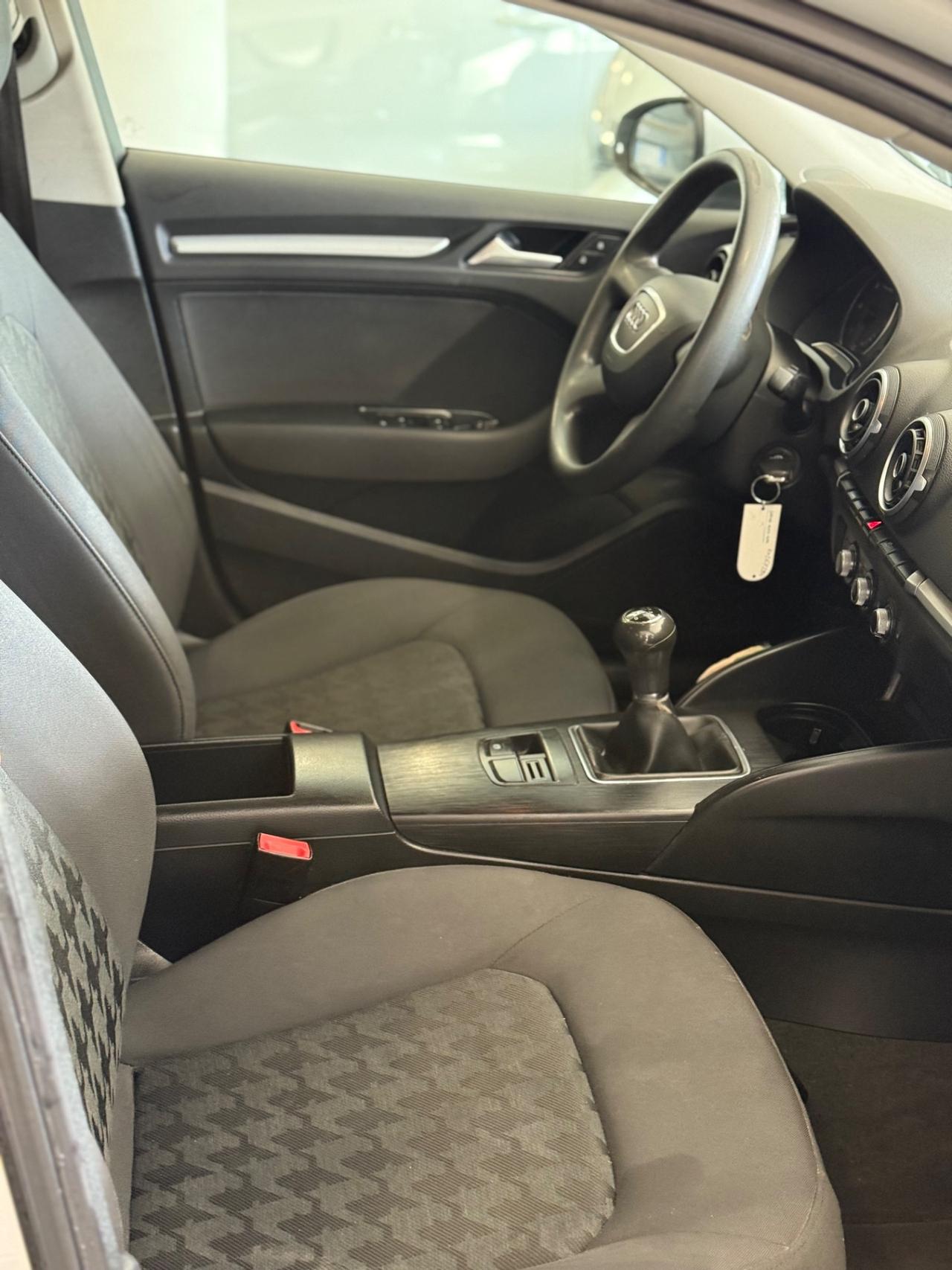 Audi A3 SPB 1.6 TDI ultra Attraction