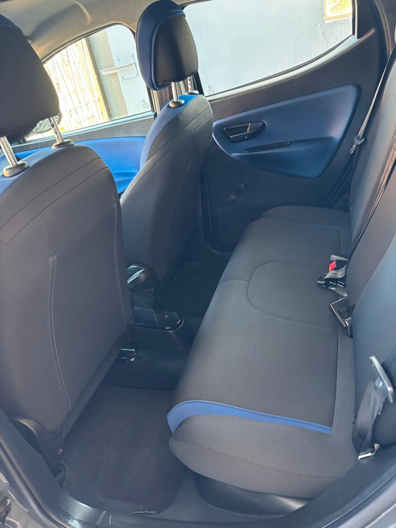 Lancia Ypsilon 1.2 69 CV 5 porte GPL Ecochic Silver
