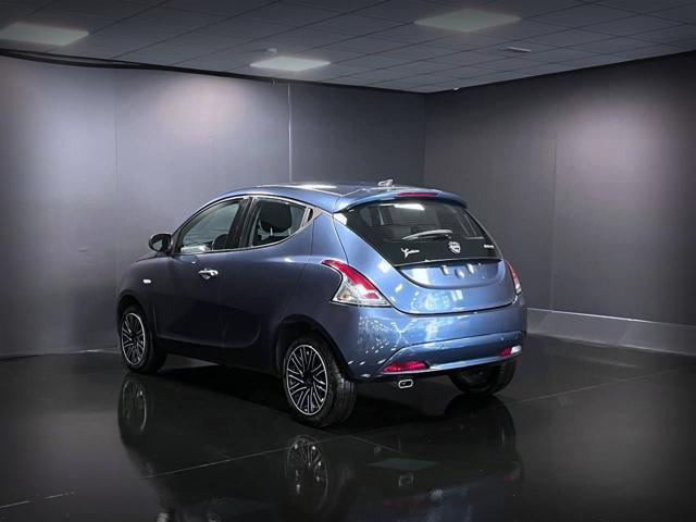 LANCIA Ypsilon 1.0 FireFly 5 porte S&S Hybrid Ecochic Silver