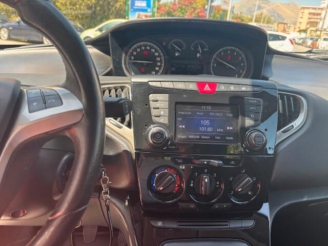 Lancia Ypsilon Neopatentato Anche permuta