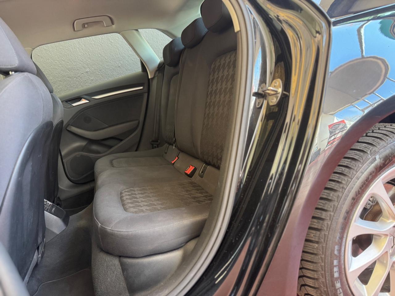 Audi A3 SPB 1.6 TDI 105 CV CR Ambition OK NEOPATENTATI