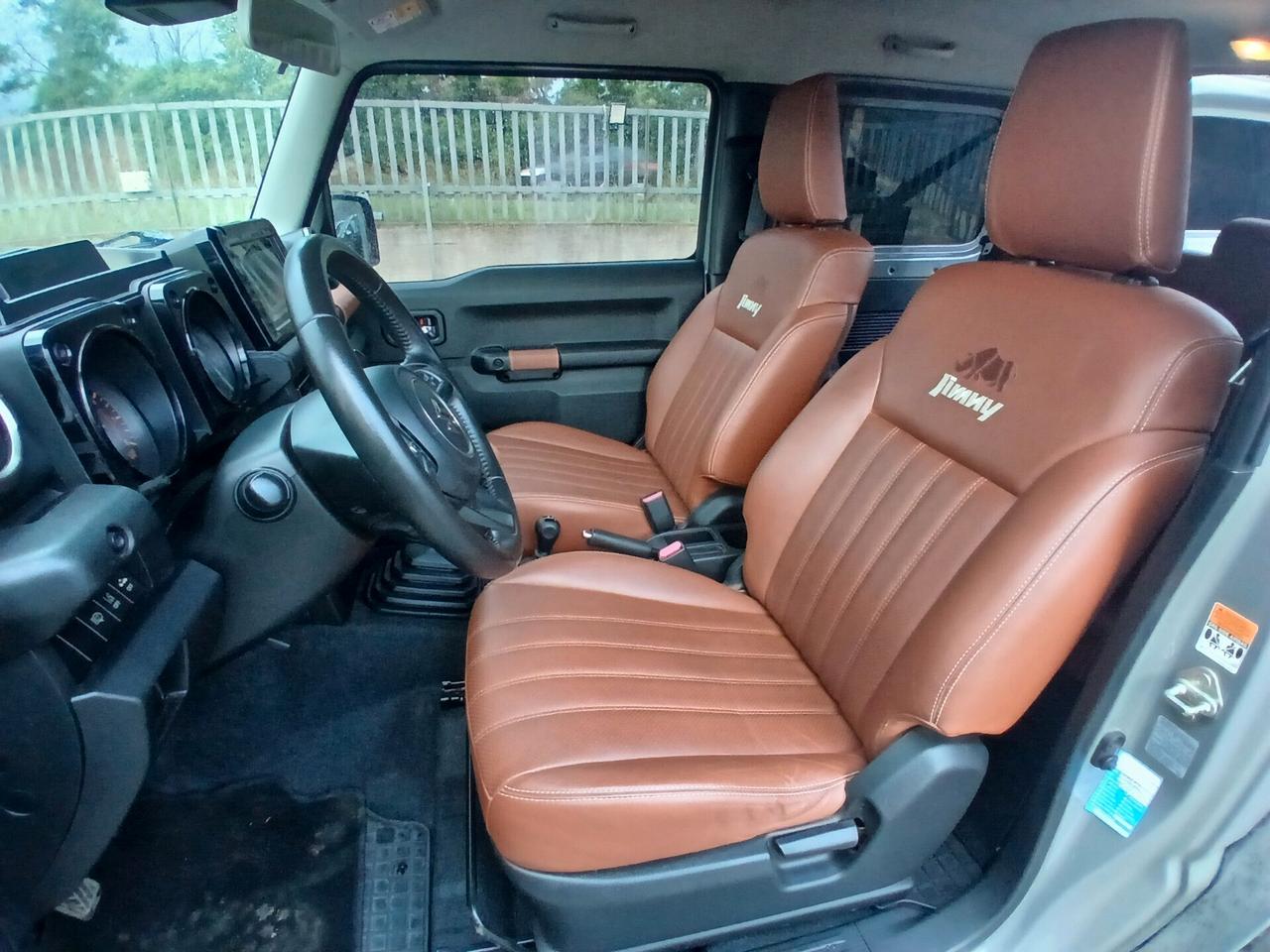 Suzuki Jimny 1.5 5MT Top