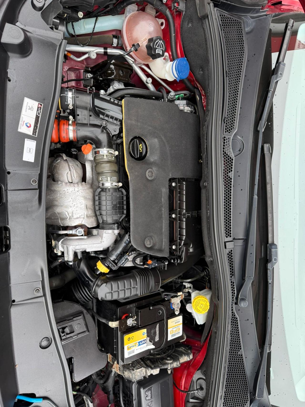 Peugeot 2008 BlueHDi 100 GT Line 2016