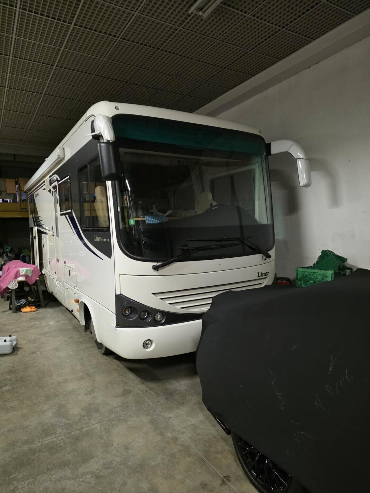 Concorde 840 Motorhome