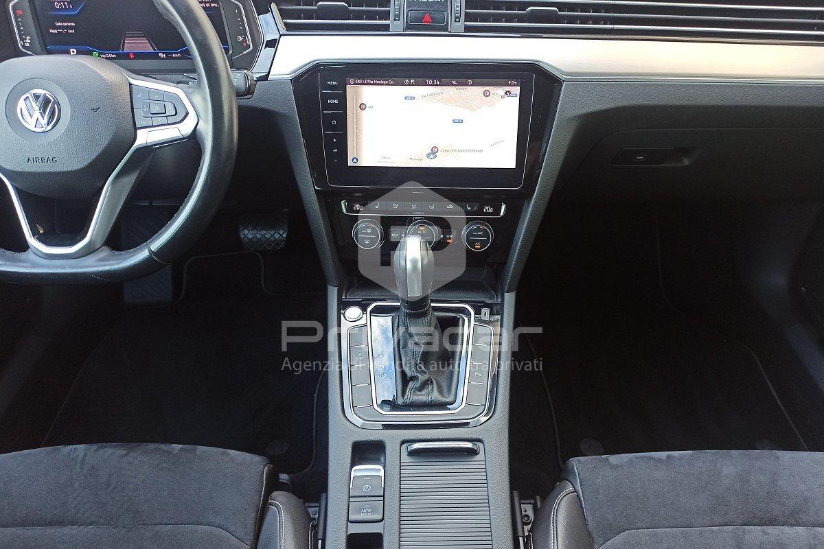 VOLKSWAGEN Passat Variant 2.0 TDI SCR EVO DSG Executive
