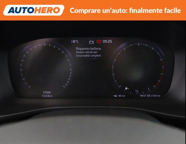 VOLVO XC40 T3
