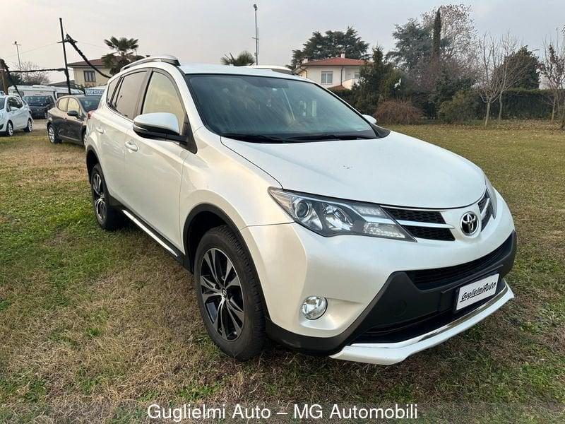 Toyota RAV4 2.0 D-4D 2WD Style White Edition