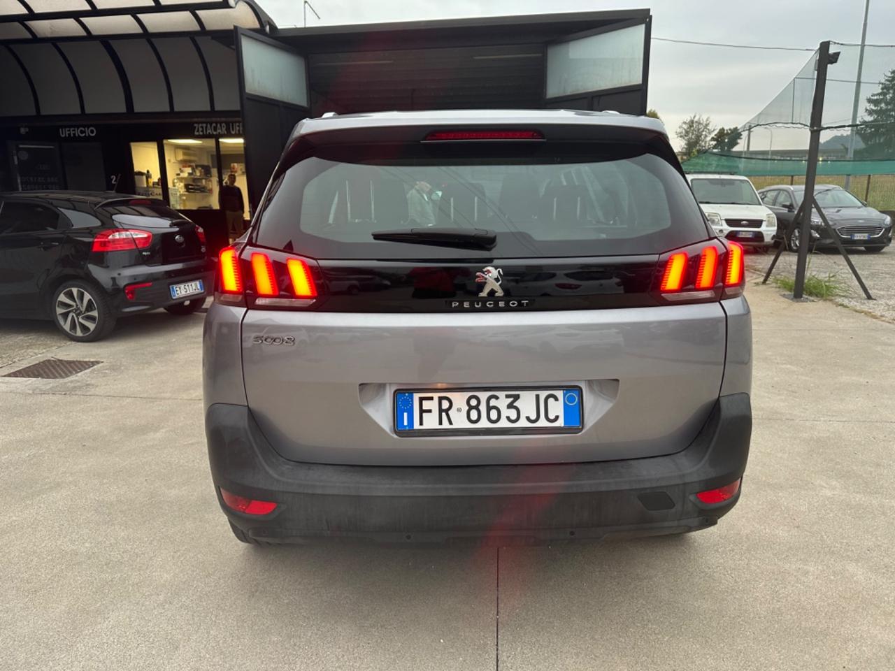 Peugeot 5008 BlueHDi 130 S&S Business 7-posti