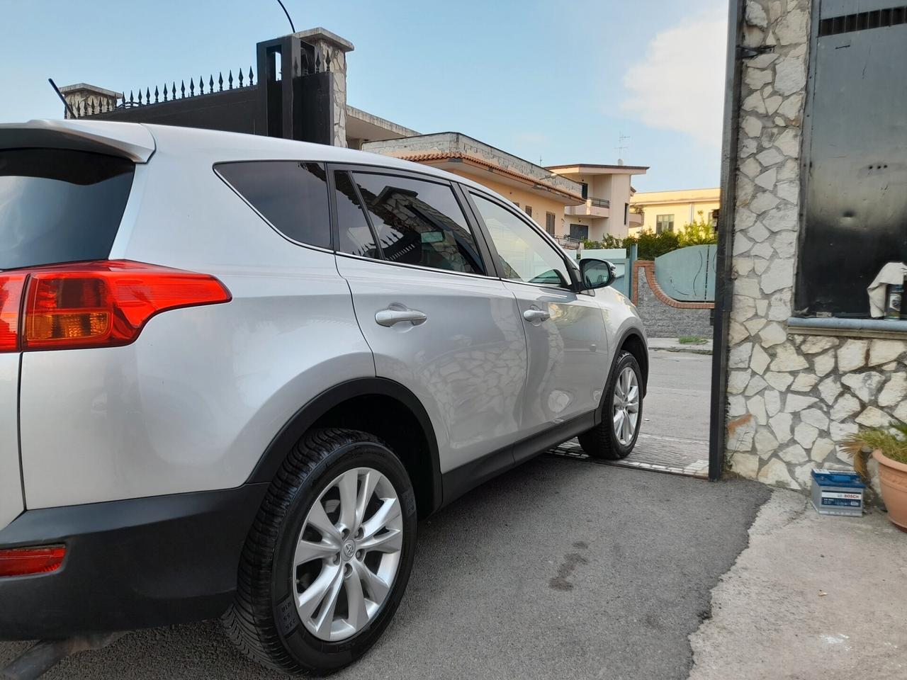 Toyota RAV 4 RAV4 2.2 D-4D 150 CV Lounge