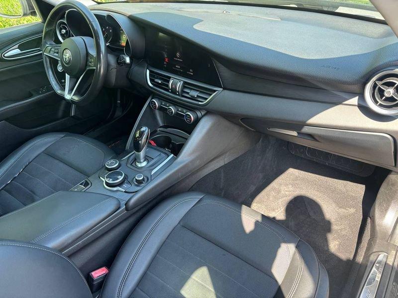 Alfa Romeo Giulia 2.2 Diesel 180cv