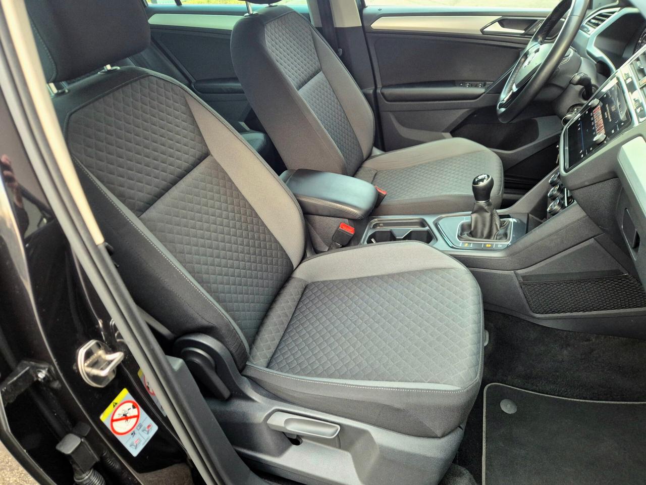 Volkswagen Tiguan 1.6 TDI R-Line Sport