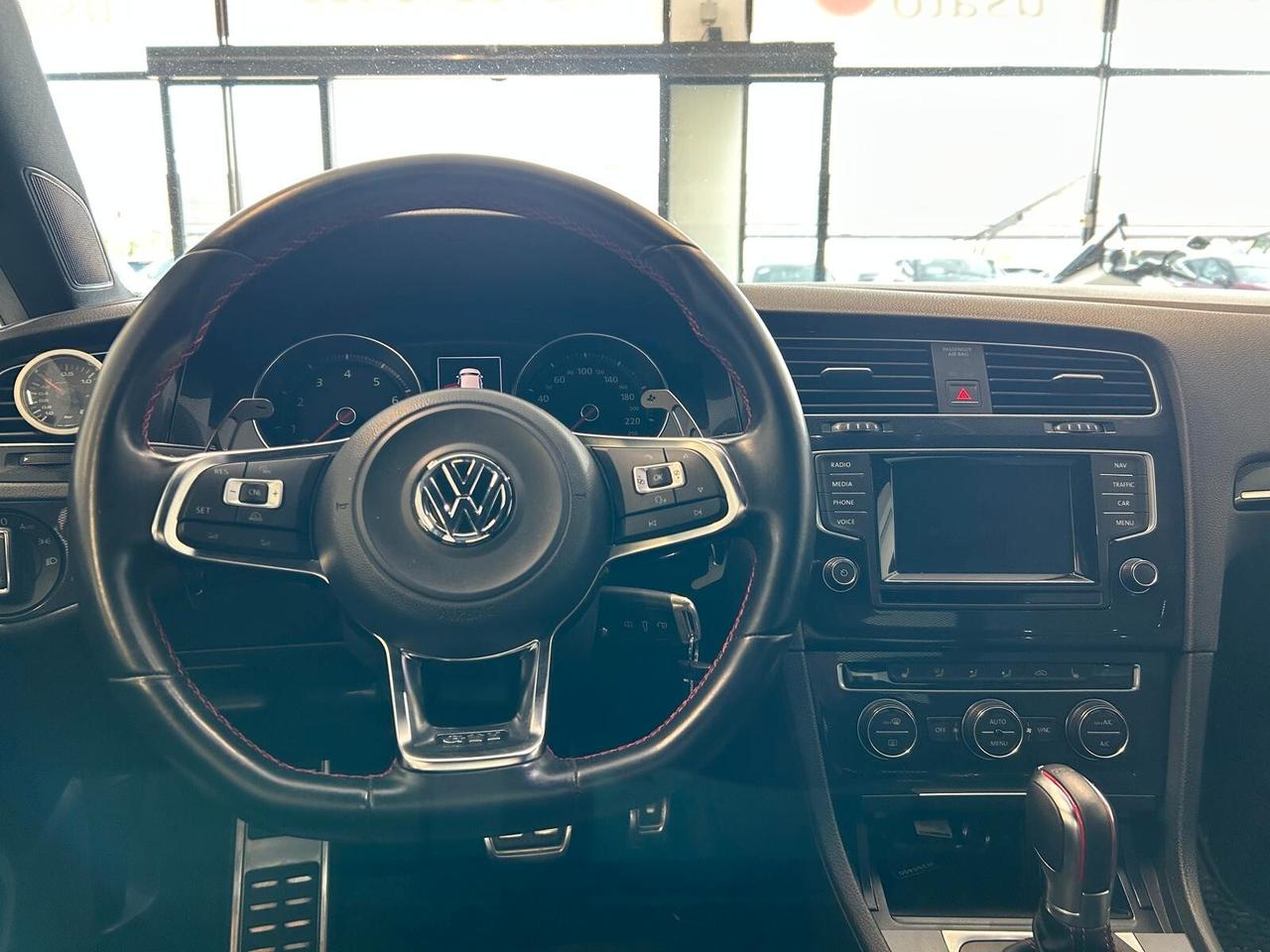 Volkswagen Golf GTI Performance 2.0 TSI 230 CV DSG 5p.