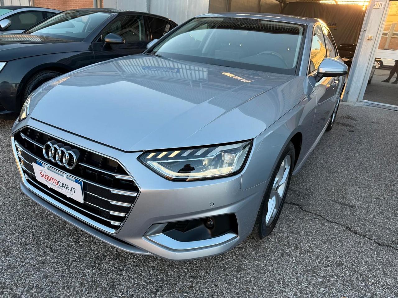 Audi A4 30 TDI/136 CV S tronic Advanced FARI MATRIX