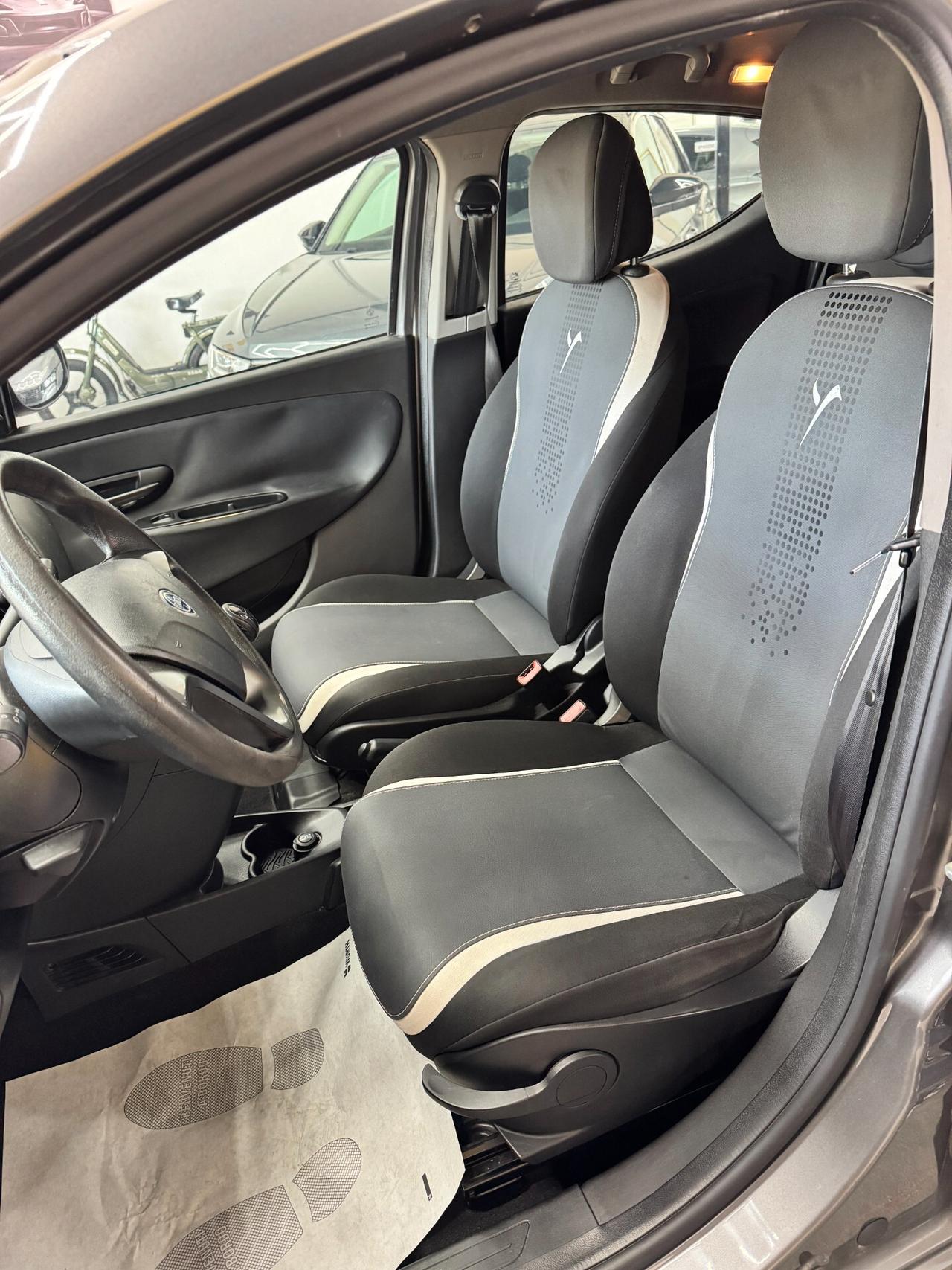 Lancia Ypsilon 1.3 MJT 16V 95 CV 5 porte S&S Gold