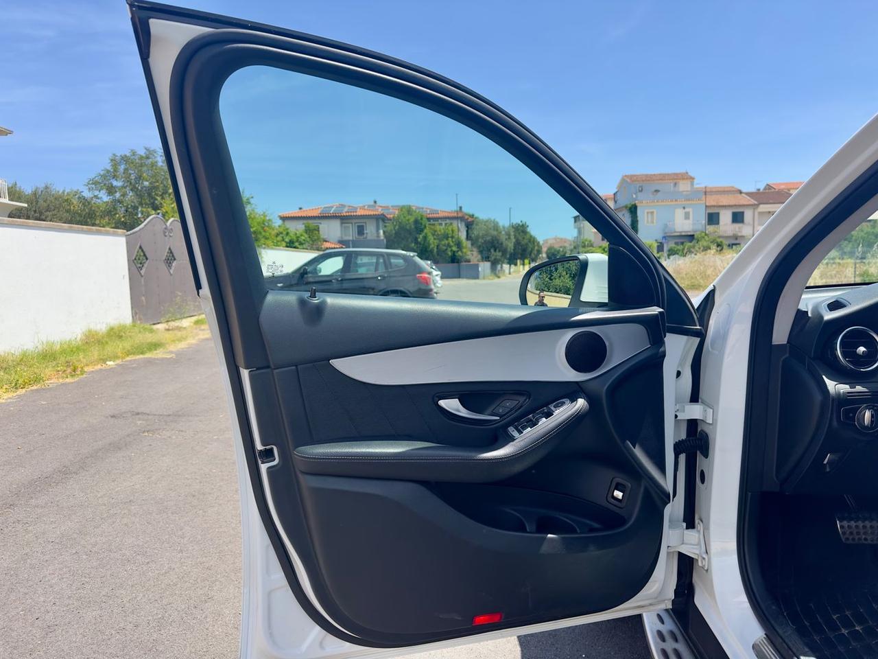 Mercedes-Benz GLC 220 D Premium