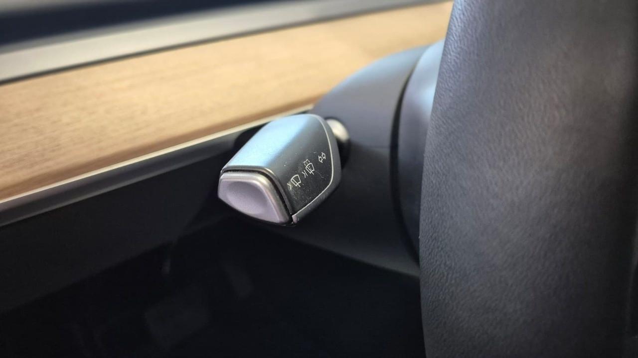 TESLA Model Y 2021 - Model Y Single Motor rwd