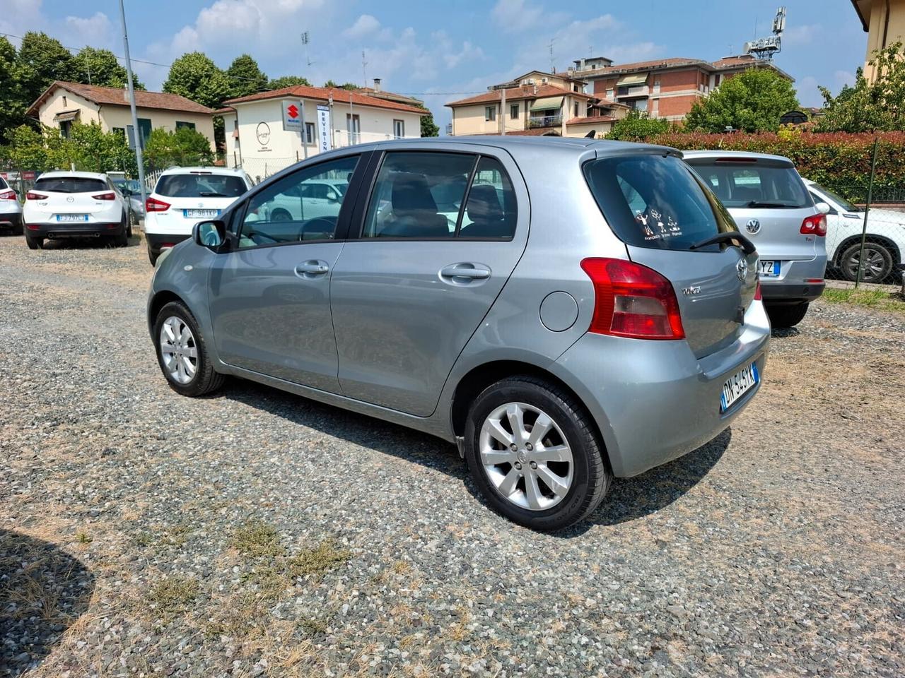 Toyota Yaris 1.0 5 porte
