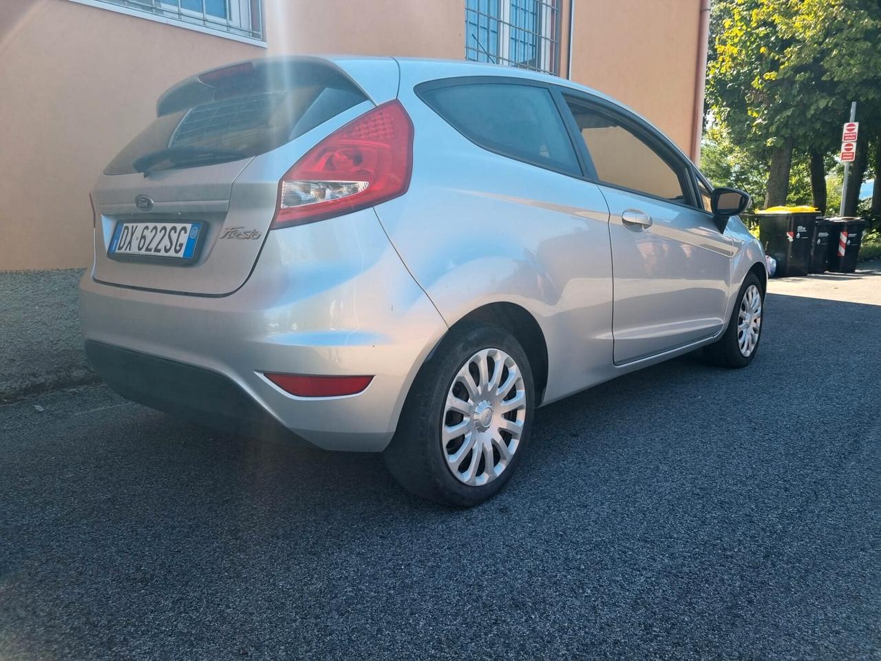 Ford Fiesta 1.4 3 porte Bz.- GPL Titanium
