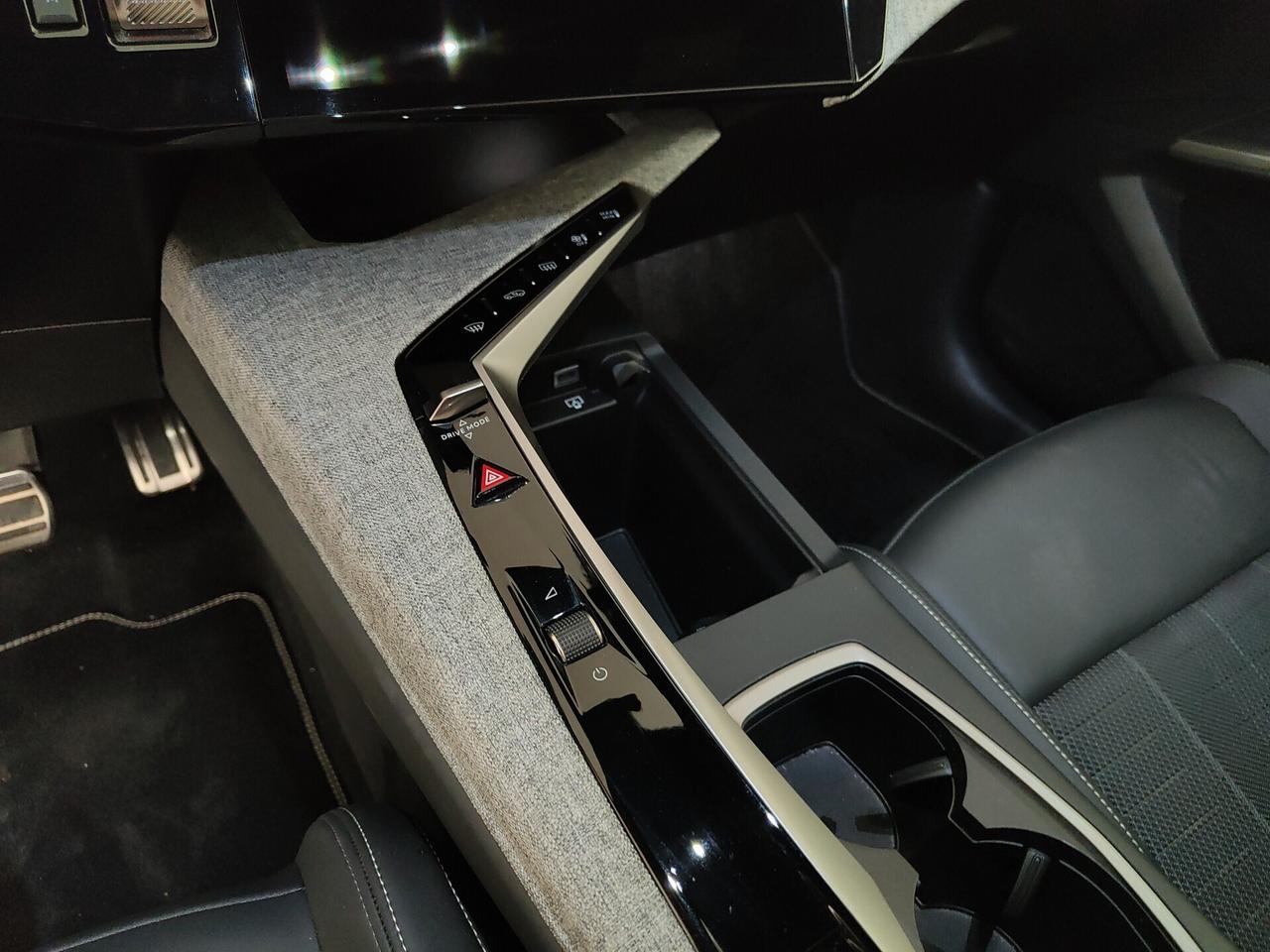 Peugeot 3008 Hybrid 136 e-DCS6 GT