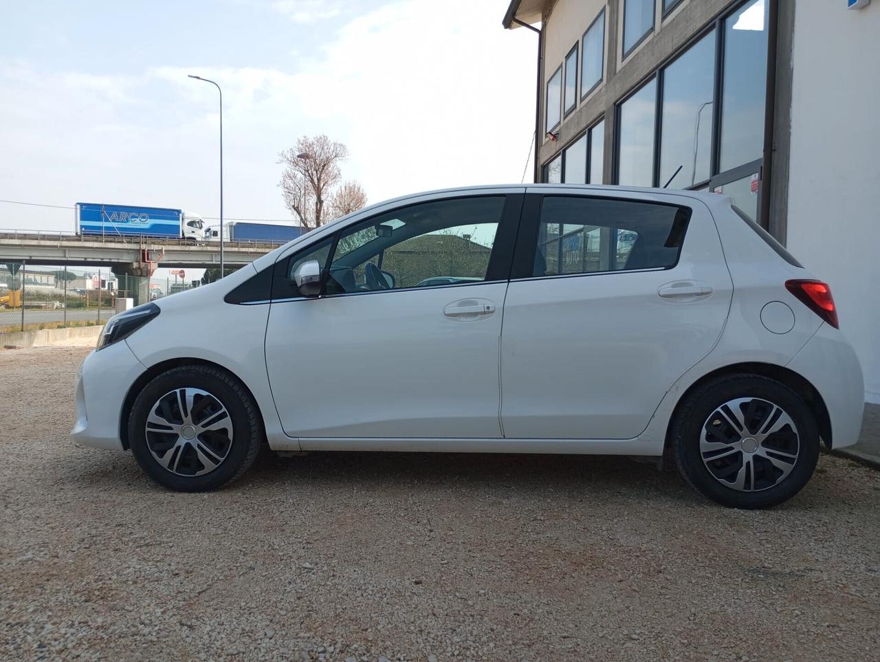 Toyota Yaris 1.0 5 porte Lounge