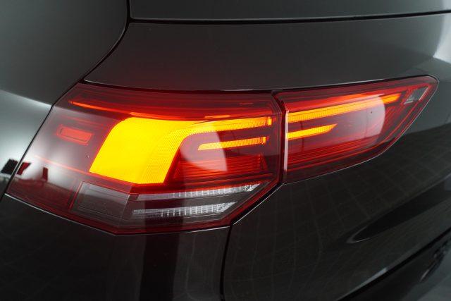 VOLKSWAGEN Golf Golf 1.0 eTSI EVO DSG Life