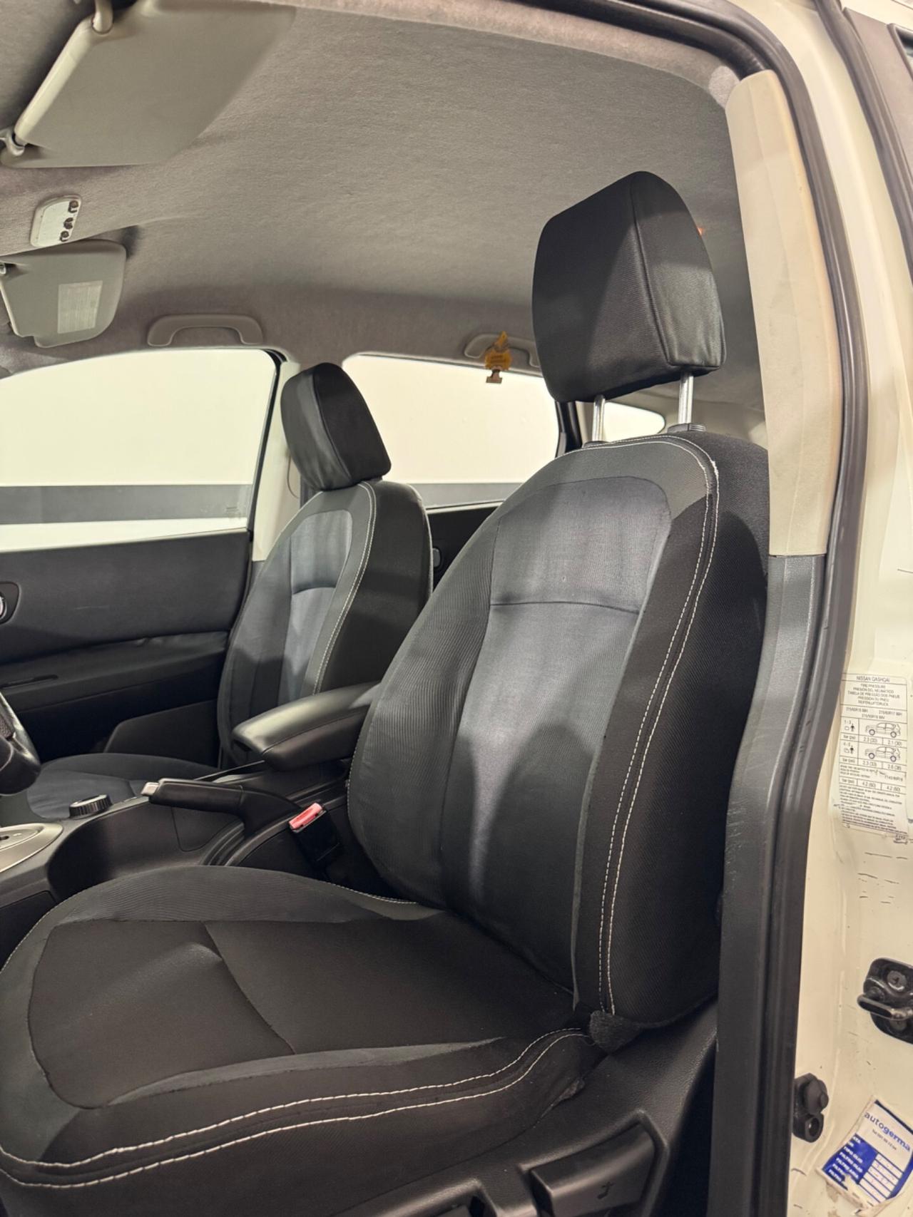 Nissan Qashqai 2.0 16V Tekna * 4X4 *