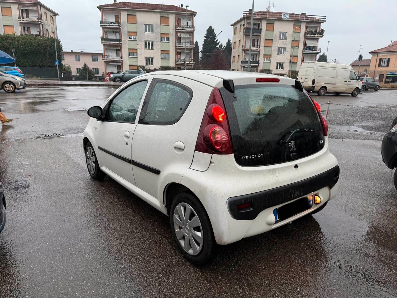 Peugeot 107 1.0 68CV 5p. Urban Move NEOPATENTATI